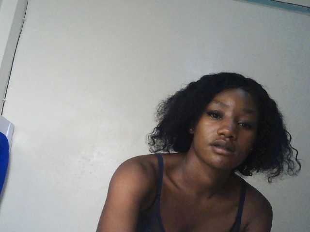 Hot-sexxxy-girl live cam on BongaCams