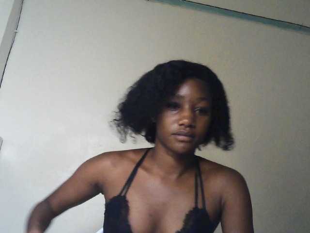 Hot-sexxxy-girl live cam on BongaCams