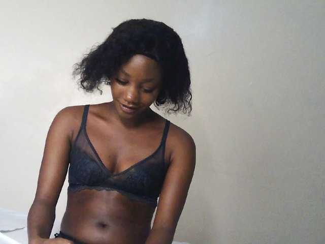 Hot-sexxxy-girl live cam on BongaCams