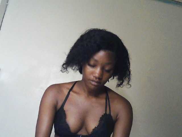 Hot-sexxxy-girl live cam on BongaCams