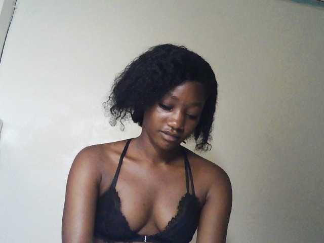 Hot-sexxxy-girl live cam on BongaCams