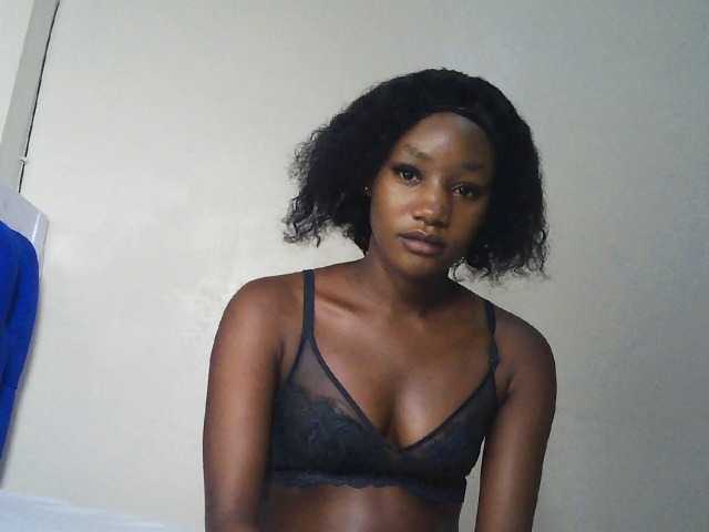 Hot-sexxxy-girl live cam on BongaCams