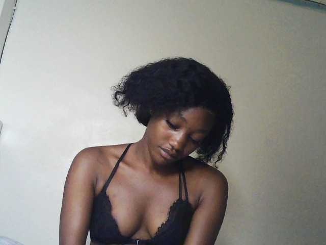 Hot-sexxxy-girl live cam on BongaCams