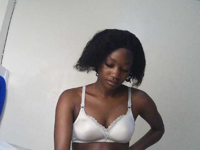 Hot-sexxxy-girl live cam on BongaCams