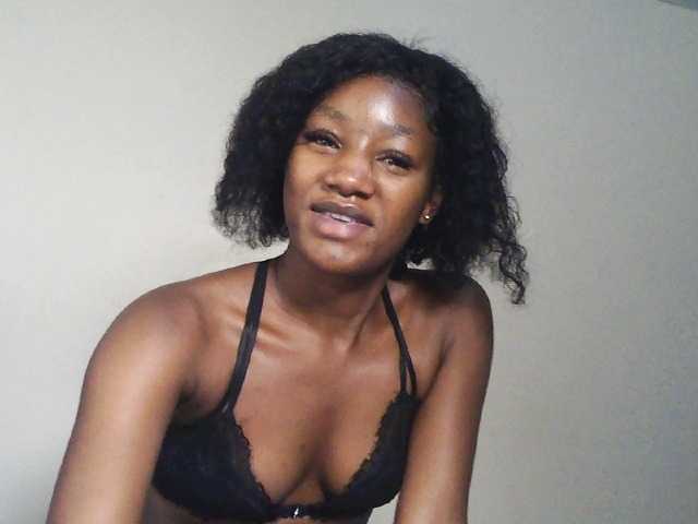 Hot-sexxxy-girl live cam on BongaCams