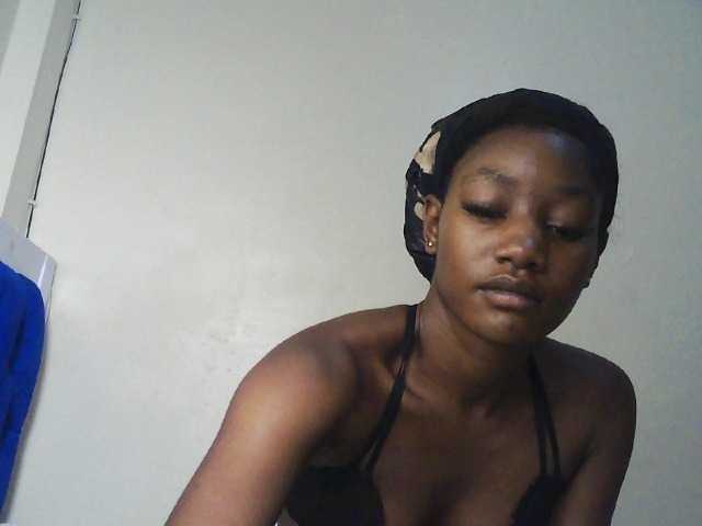 Hot-sexxxy-girl live cam on BongaCams