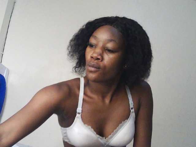 Hot-sexxxy-girl live cam on BongaCams