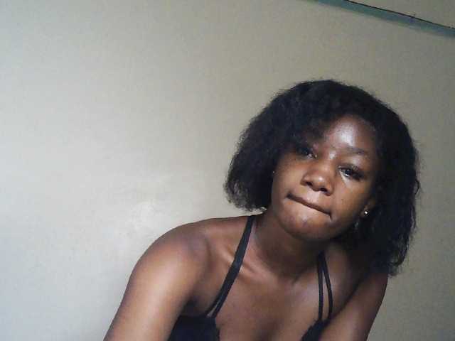 Hot-sexxxy-girl live cam on BongaCams