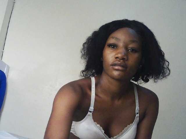 Hot-sexxxy-girl live cam on BongaCams