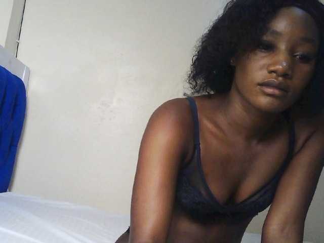 Hot-sexxxy-girl live cam on BongaCams