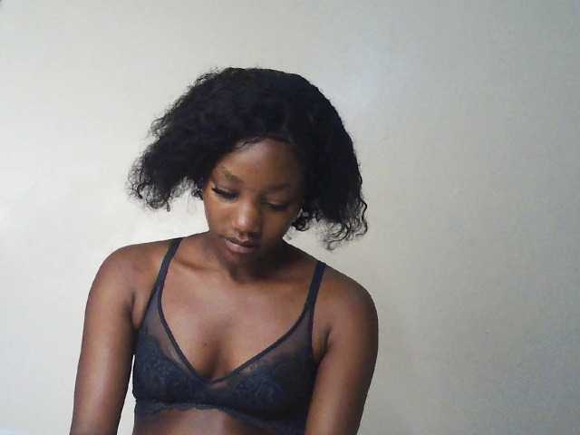 Hot-sexxxy-girl live cam on BongaCams