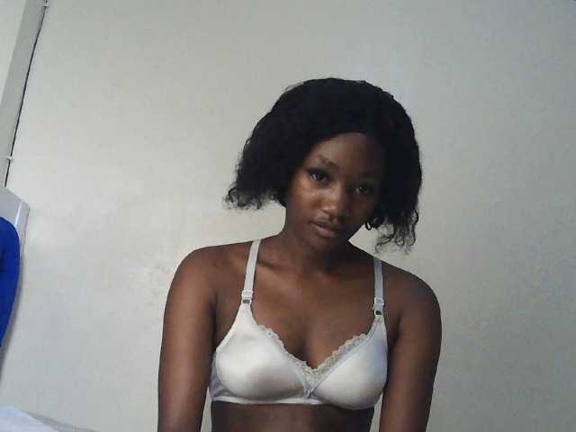 Hot-sexxxy-girl live cam on BongaCams