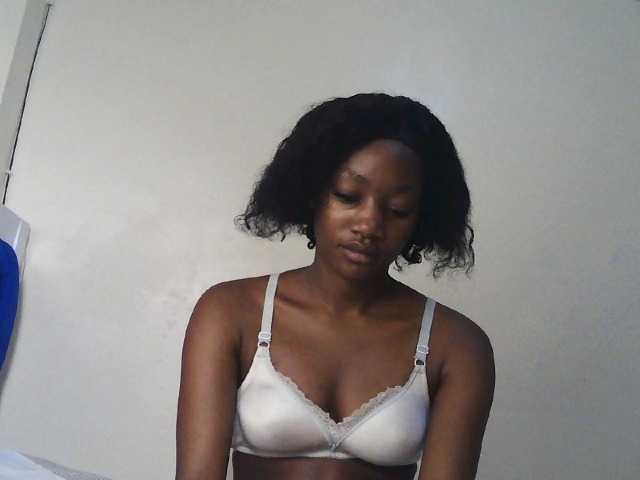 Hot-sexxxy-girl live cam on BongaCams