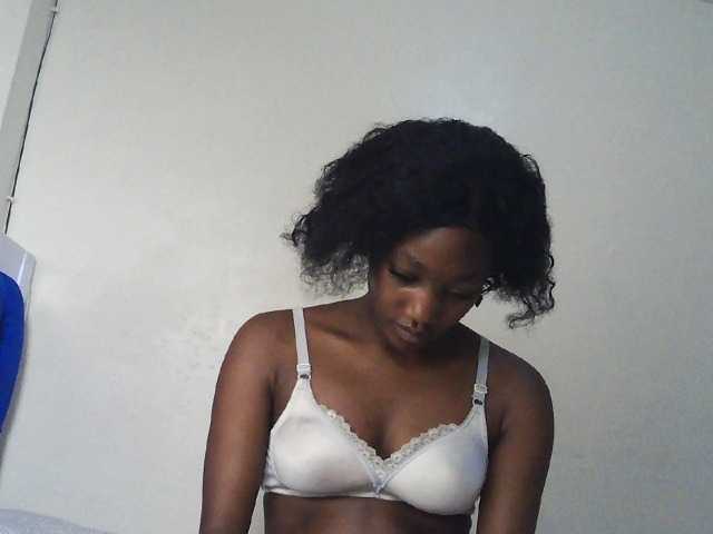 Hot-sexxxy-girl live cam on BongaCams
