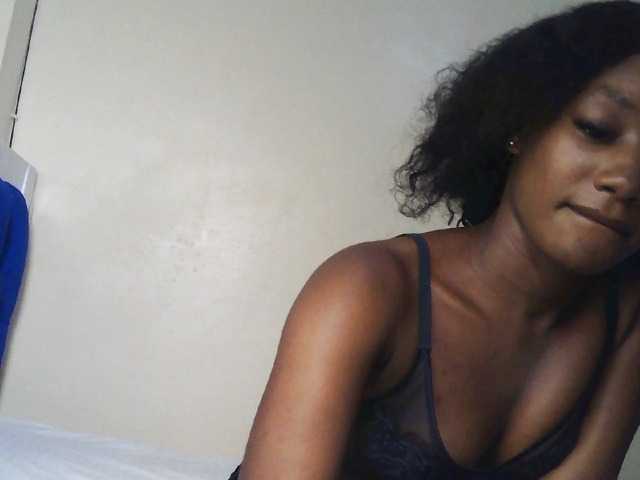 Hot-sexxxy-girl live cam on BongaCams