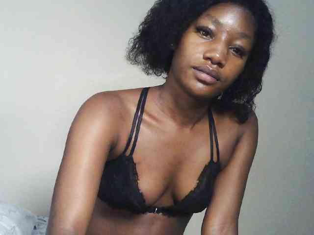 Hot-sexxxy-girl webcam