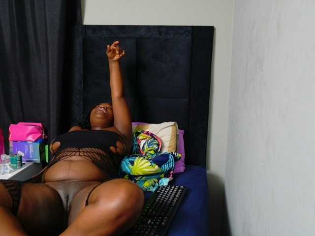 BigBootyVixen live cam preview