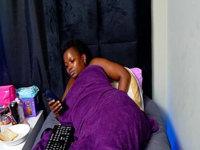 BigBootyVixen live cam on BongaCams