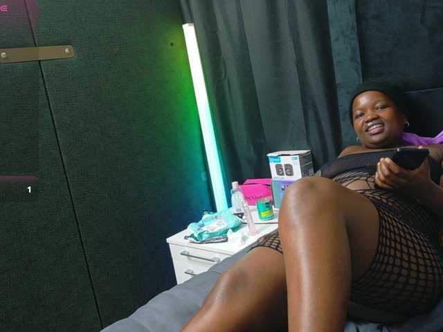 BigBootyVixen live cam on BongaCams