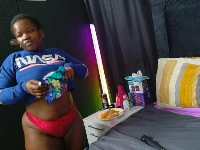 BigBootyVixen live cam on BongaCams