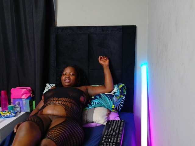 BigBootyVixen live cam preview