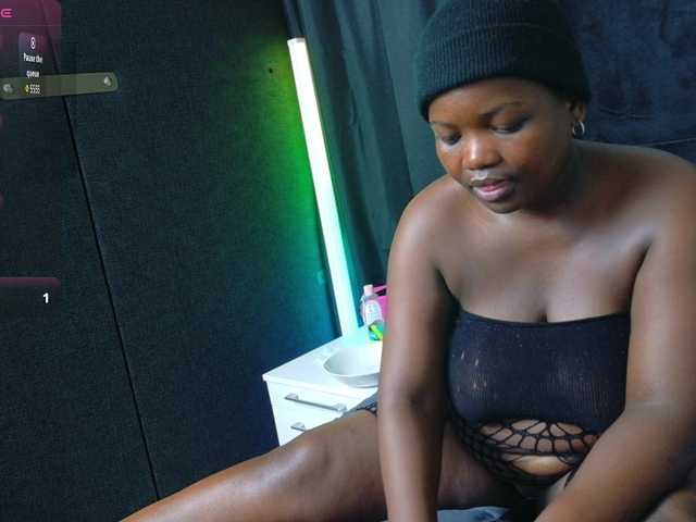 BigBootyVixen live cam on BongaCams