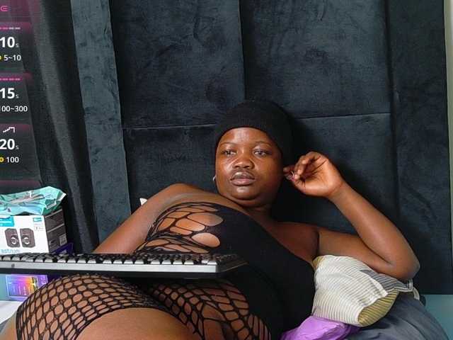 BigBootyVixen live cam on BongaCams