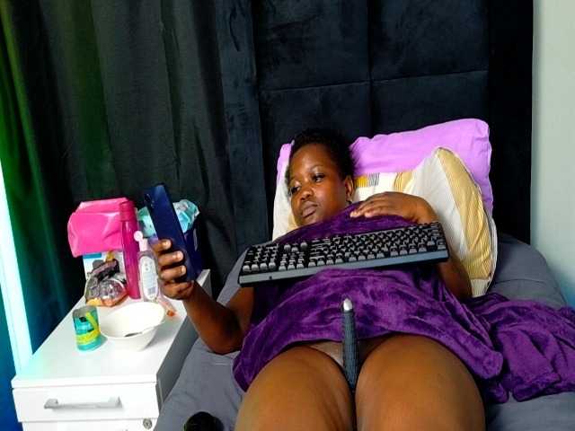BigBootyVixen live cam on BongaCams