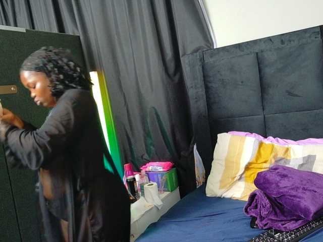 BigBootyVixen live cam on BongaCams