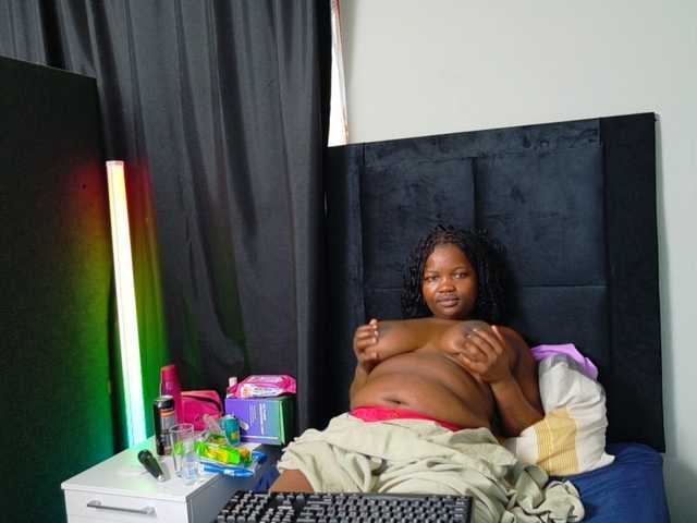 BigBootyVixen live cam preview