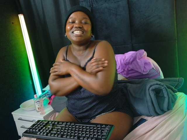BigBootyVixen live cam on BongaCams