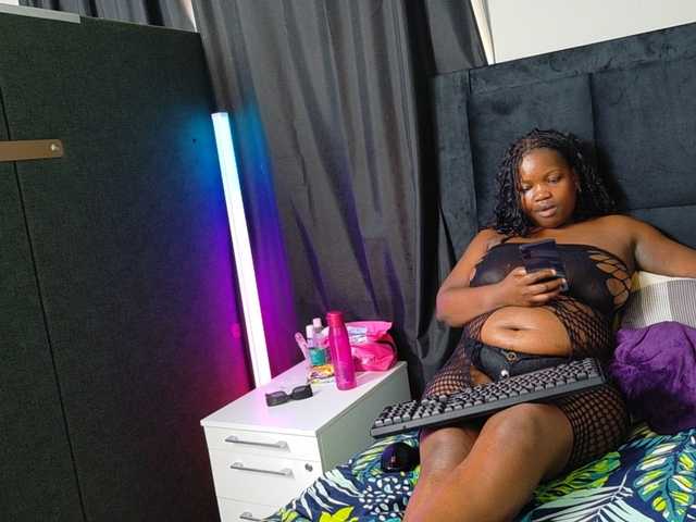 BigBootyVixen live cam preview