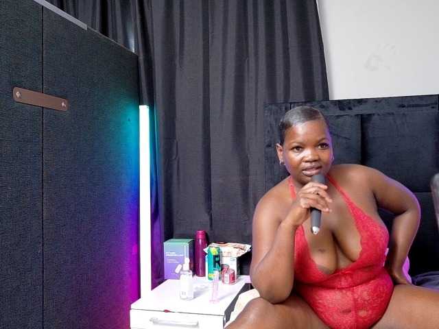 BigBootyVixen live cam on BongaCams
