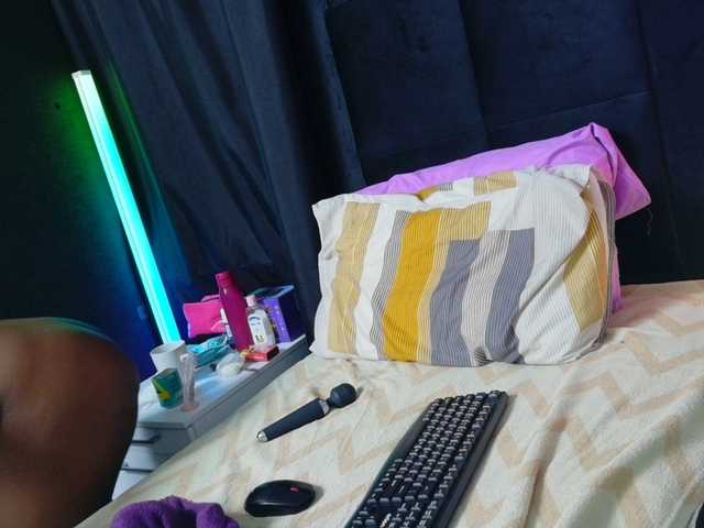 BigBootyVixen live cam on BongaCams