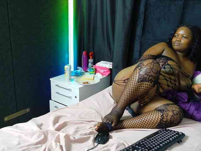 Вебкам-шоу BigBootyVixen