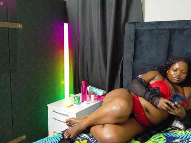 BigBootyVixen Live Webcam on BongaCams