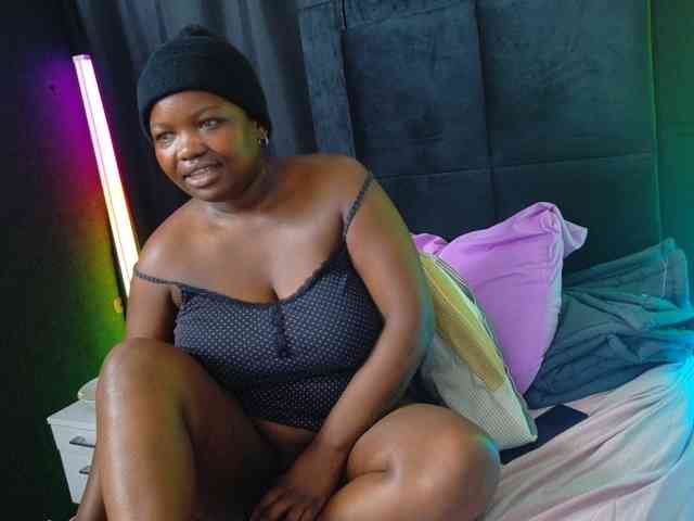 Model: BigBootyVixen