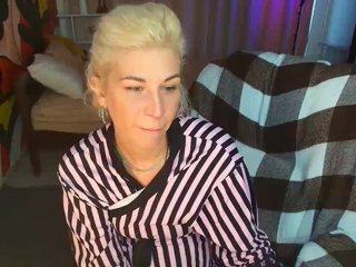 Emilia-Wils Porn Show