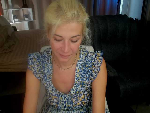 Emilia-Wils live cam on BongaCams
