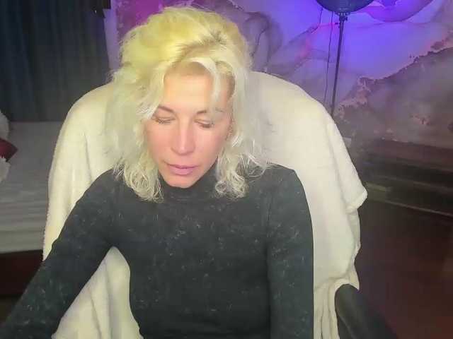 Emilia-Wils, en vivo ahora en BongaCams