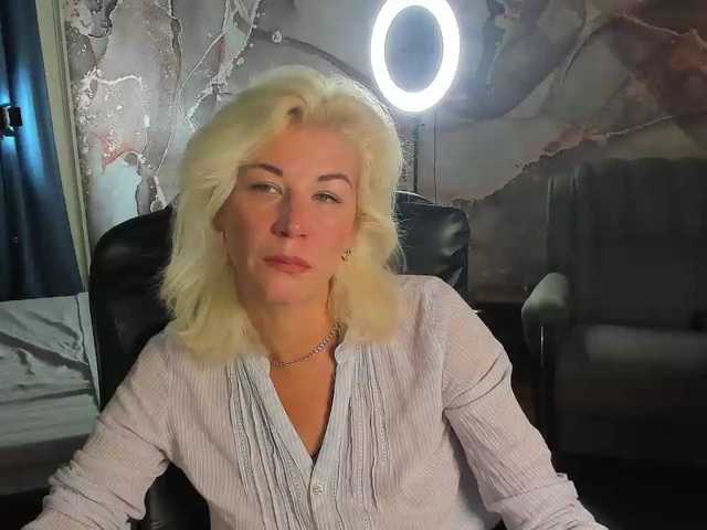 Emilia-Wils, en directo ahora en BongaCams