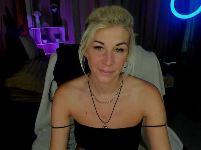 Emilia-Wils live cam on BongaCams