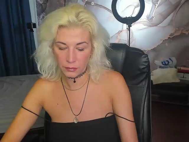 Emilia-Wils, en directo ahora en BongaCams