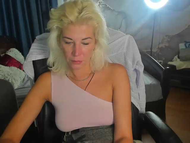 Emilia-Wils, en directo ahora en BongaCams