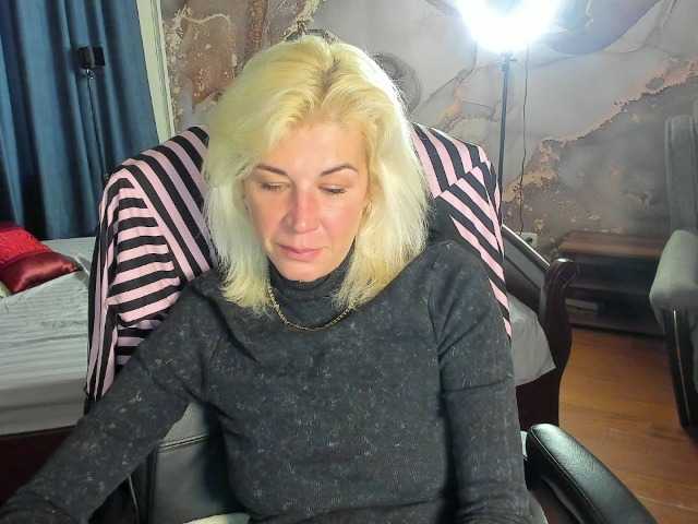 Emilia-Wils live cam on BongaCams