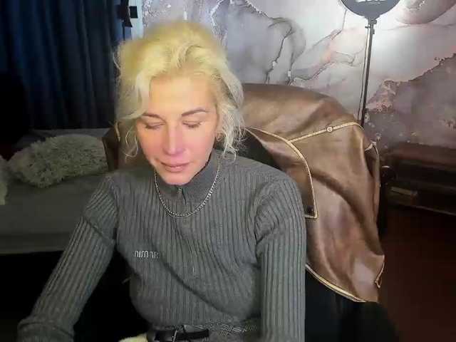 Emilia-Wils live cam on BongaCams