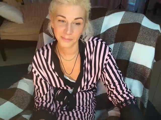 Emilia-Wils live cam preview
