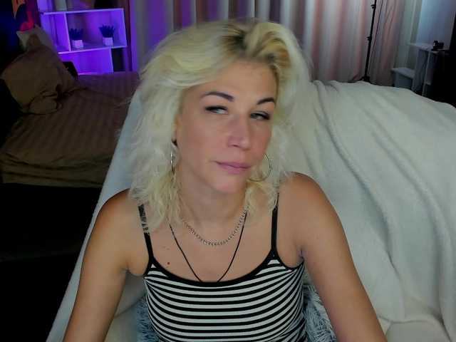 Emilia-Wils live cam preview
