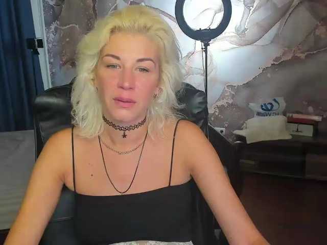 Emilia-Wils, en directo ahora en BongaCams