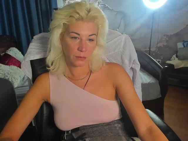 Emilia-Wils's webcam live show